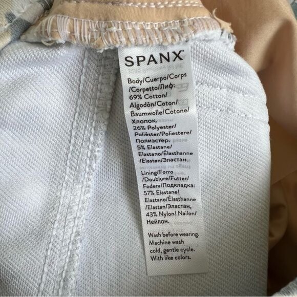 SPANX Jean-ish Ankle Leggings in Camo Floral - S - Picture 7 of 7